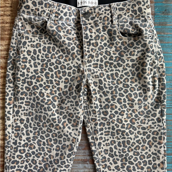 Knox Rose Leopard Jeans - Picture 5 of 6